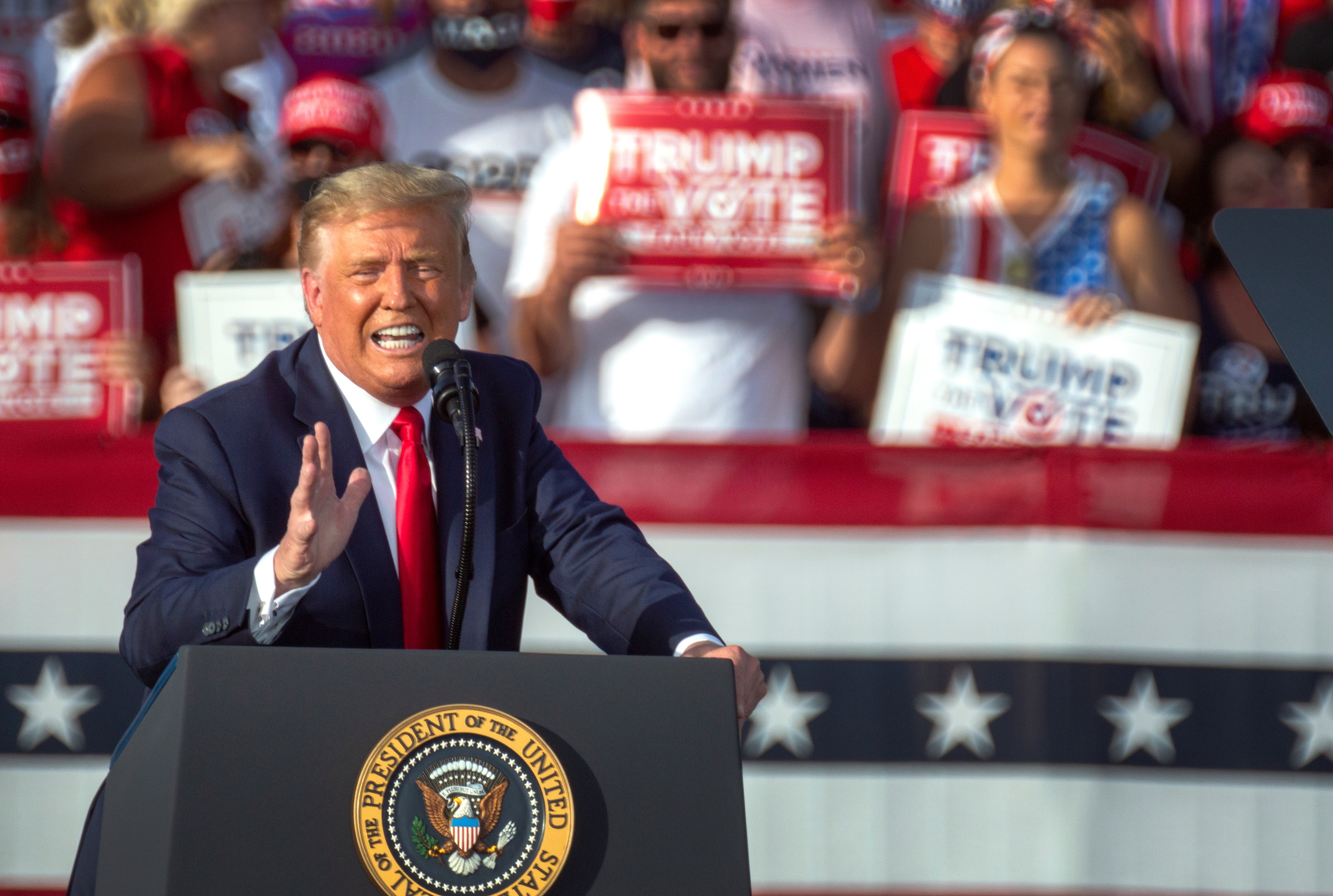 Piratearon brevemente la página de campaña de Donald Trump