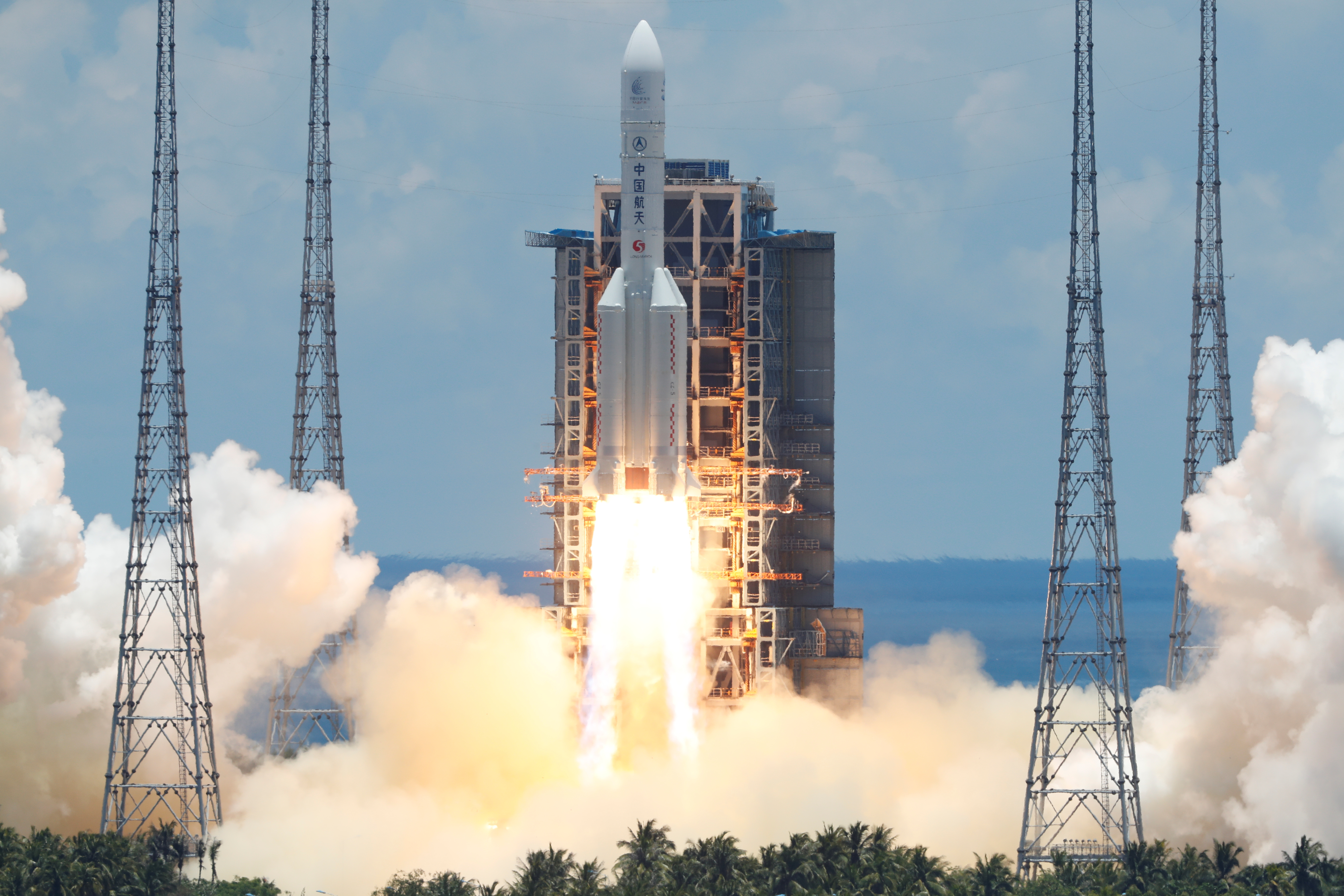 De la primera mujer en la luna al cohete más potente del mundo: Las misiones espaciales programadas para 2021