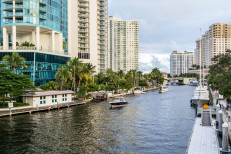 Al menos 13 personas sufrieron quemaduras graves tras explosión en un barco de Florida