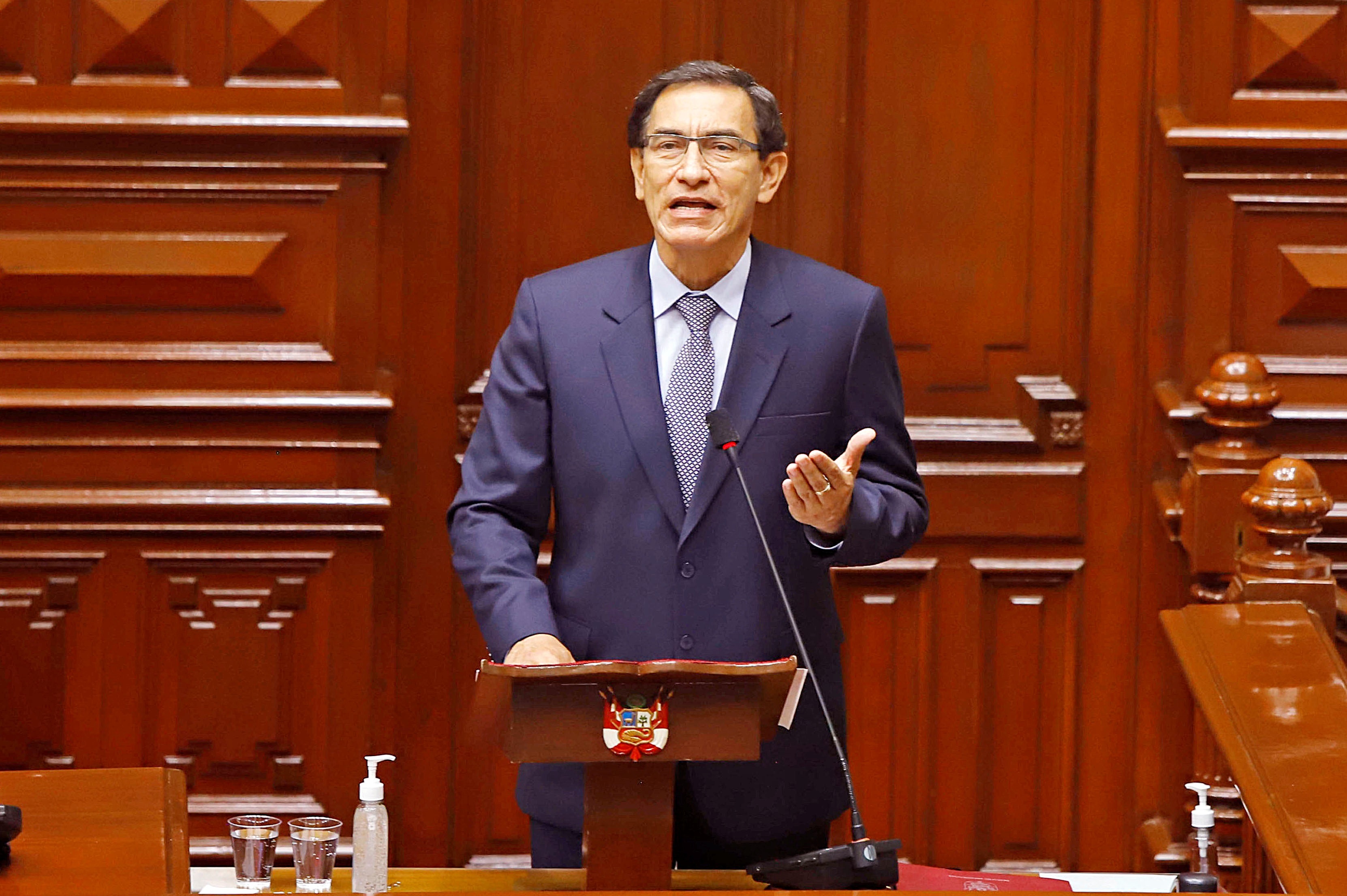 Vizcarra felicitó a Sagasti por su nombramiento como presidente interino de Perú