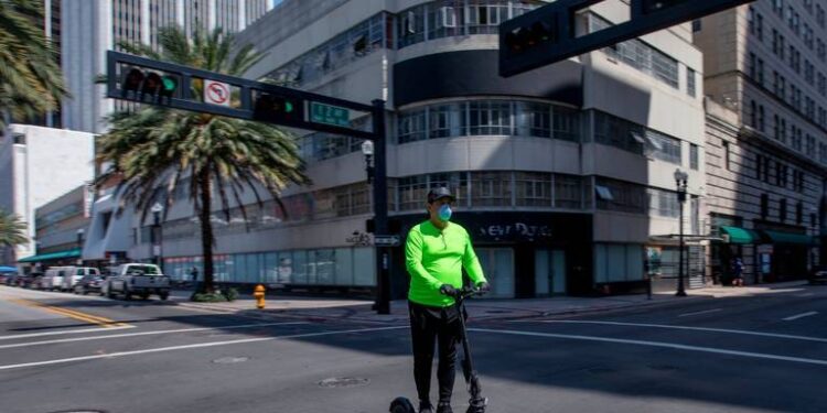 Miami aplica estrictos lineamientos para el uso de patinetas eléctricas