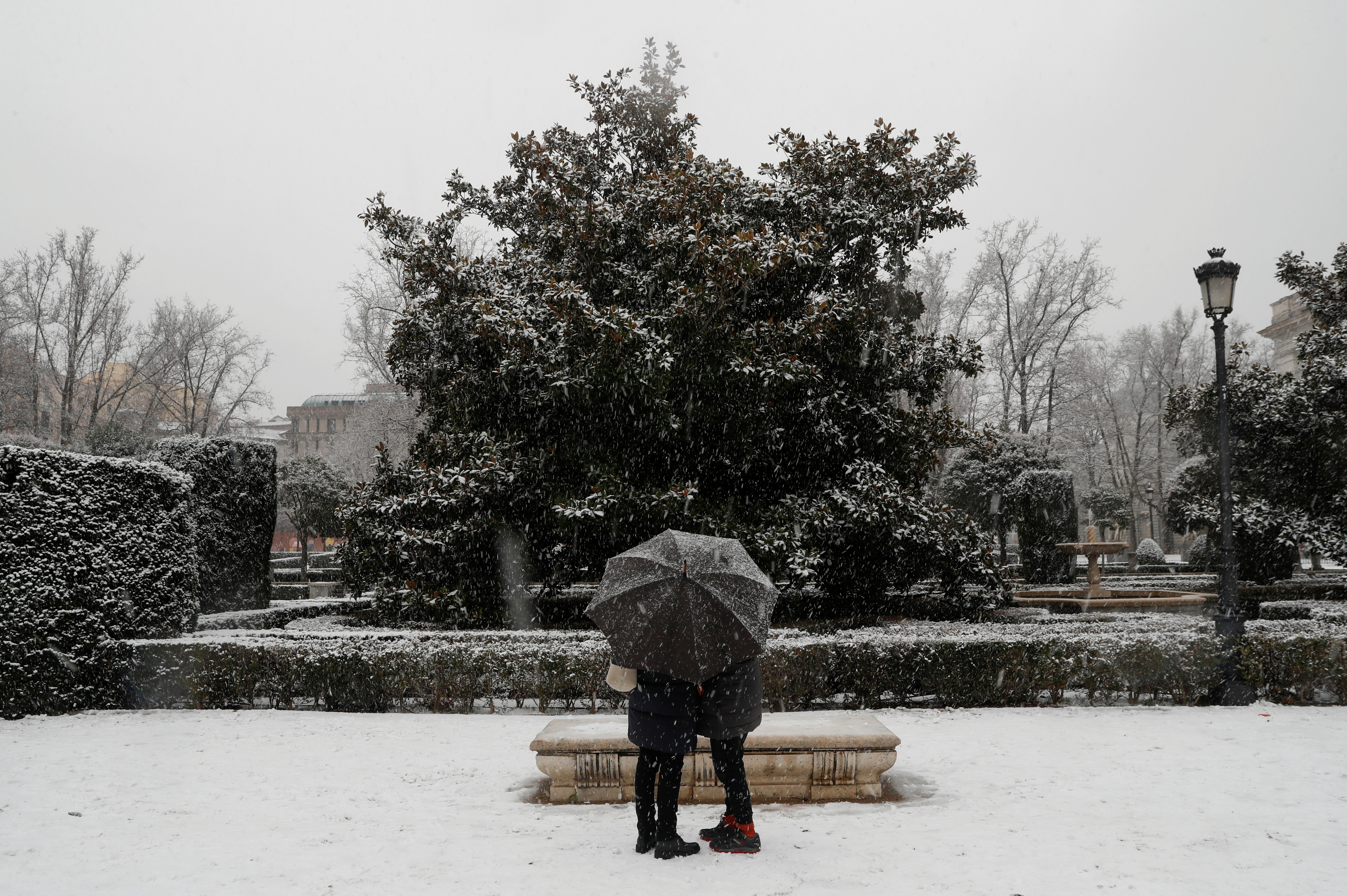 Llega lo peor de la nevada en Madrid: Alerta roja y hasta 20 centímetros en la capital