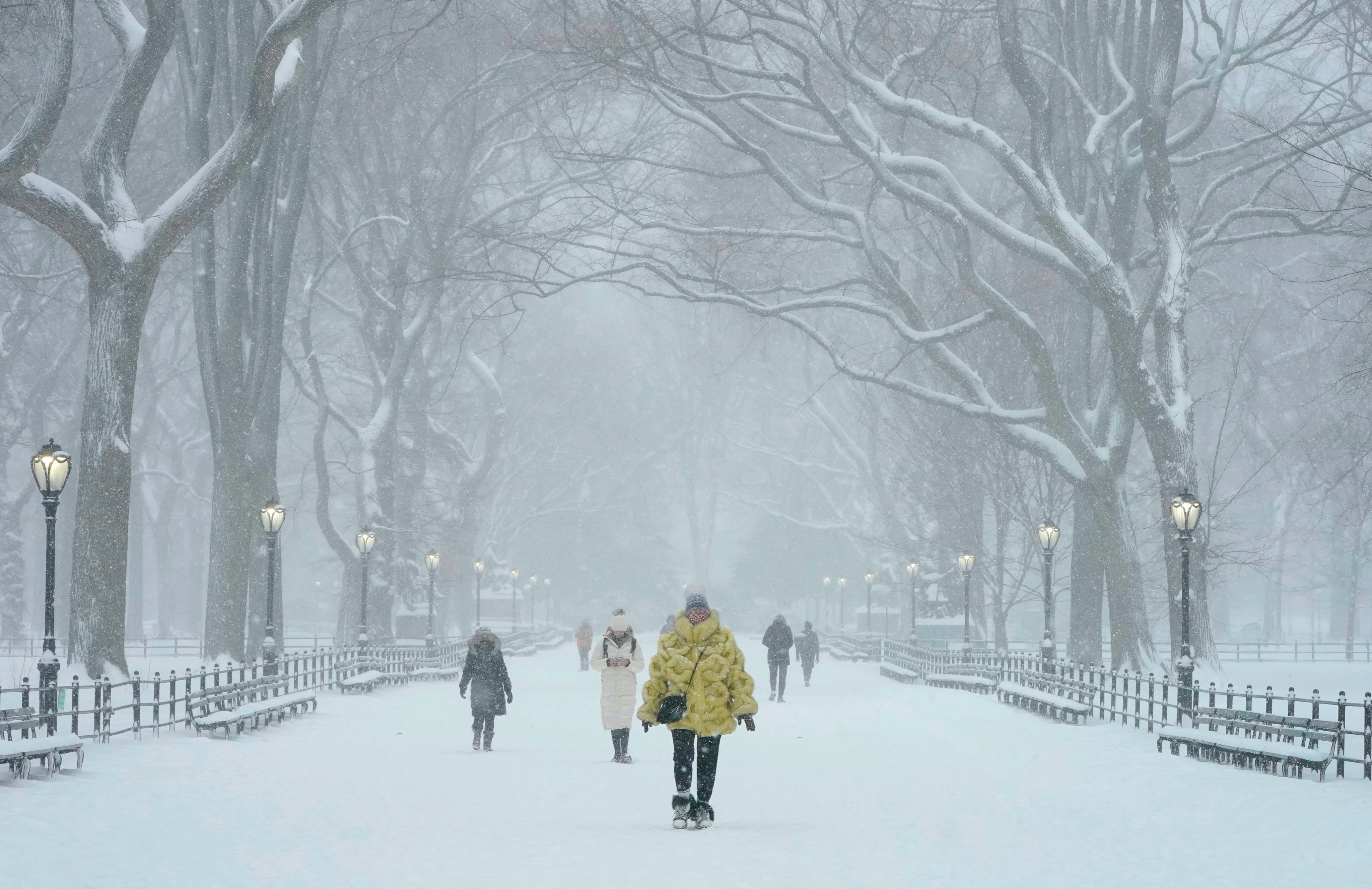 La fuerte tormenta invernal mantiene en alerta a 17 estados de EEUU