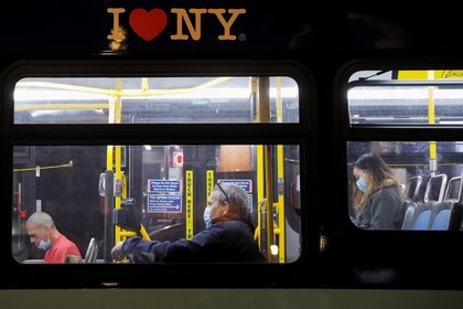 Entró en vigor el uso obligatorio de mascarillas en transportes públicos de EEUU