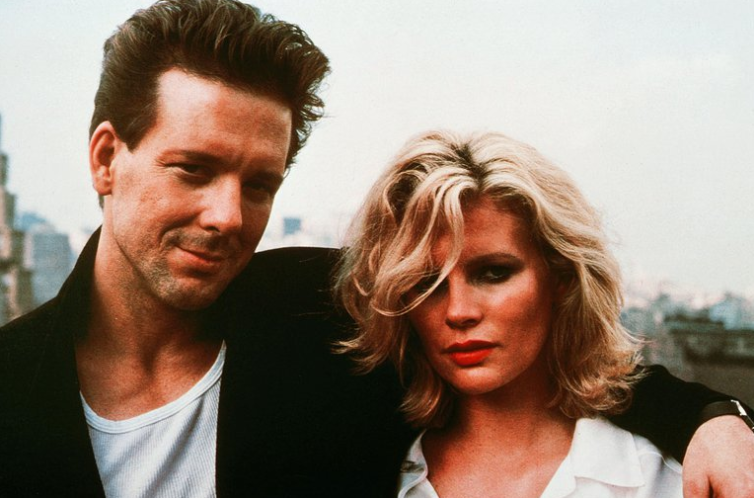 Nueve semanas y media: El plan para hacer llorar a Kim Basinger y un memorable striptease