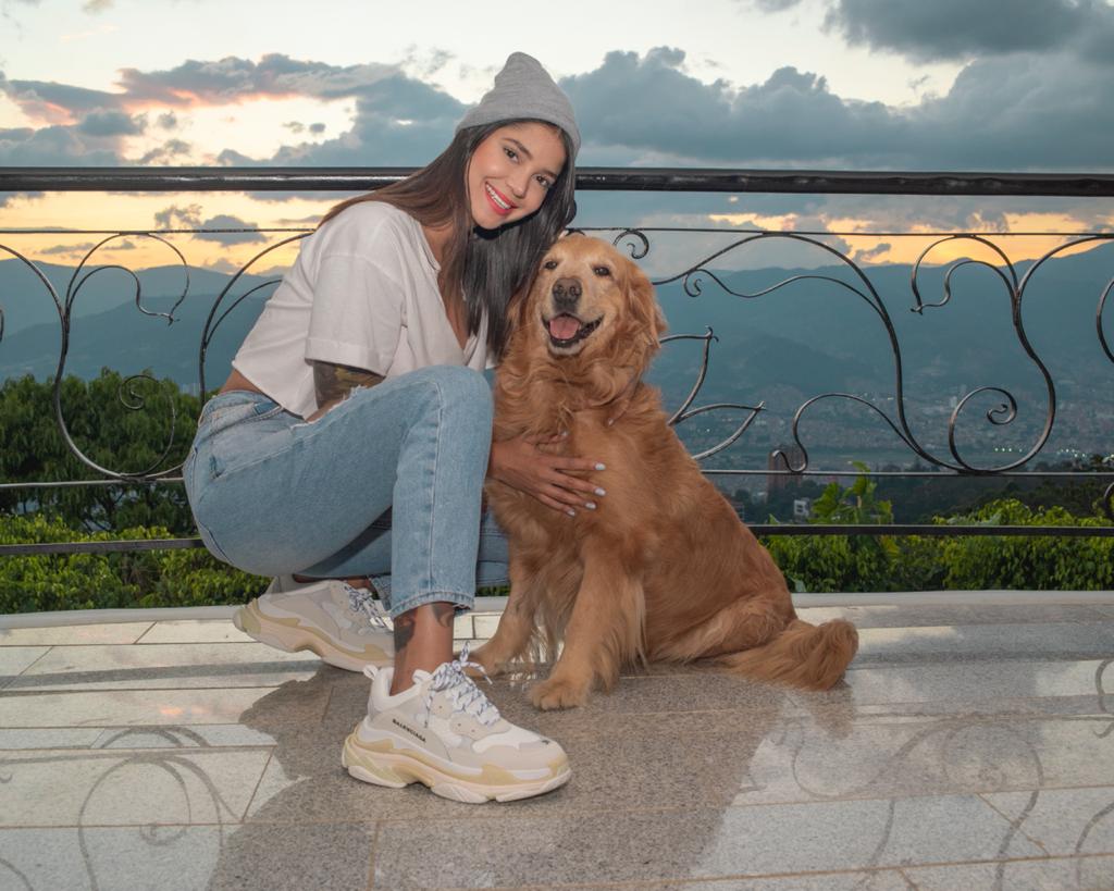 En busca de dar mejor vida a los caninos: Jenn Muriel trabaja de la mano con una fundación