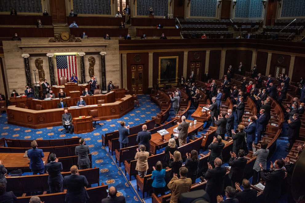 La Cámara de Representantes de EEUU aprobó una ley migratoria que da vía hacia la ciudadanía a los “dreamers”