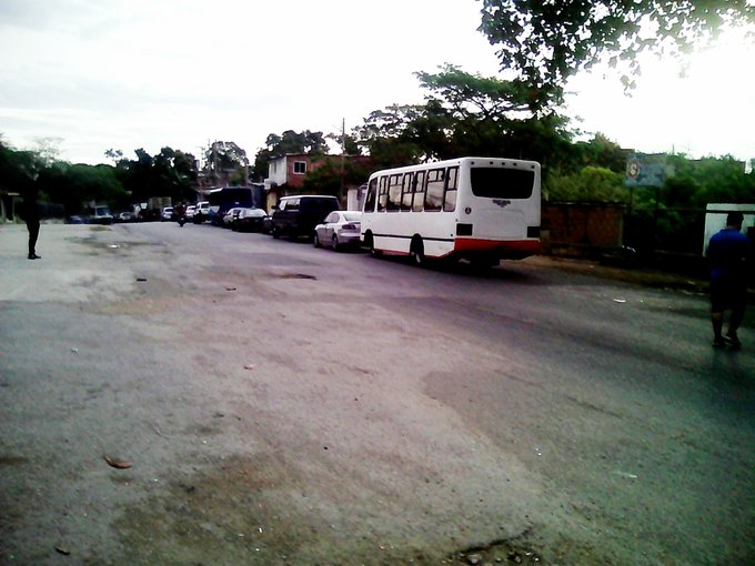 Reportan fuerte congestionamiento en la Carretera Charallave-Cua #9Mar