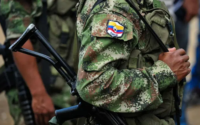 Disidentes de las Farc despojaron al Ejército de un arsenal ante el silencio cómplice del régimen (Video)