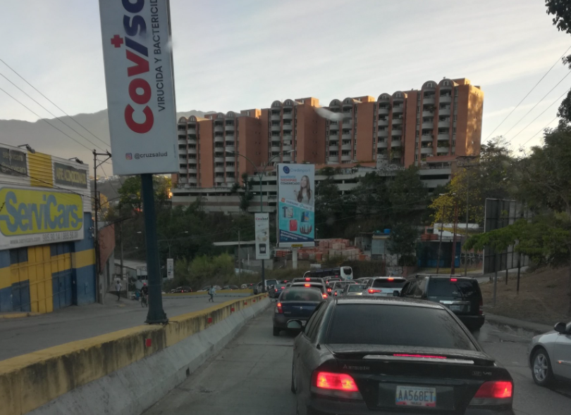 Cerro Verde y Los Naranjos sufren por agua ante la indiferencia de las autoridades chavistas