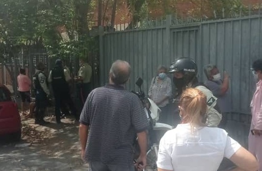 Denuncia la invasión de un edificio textilero en El Llanito #28Abr (video)