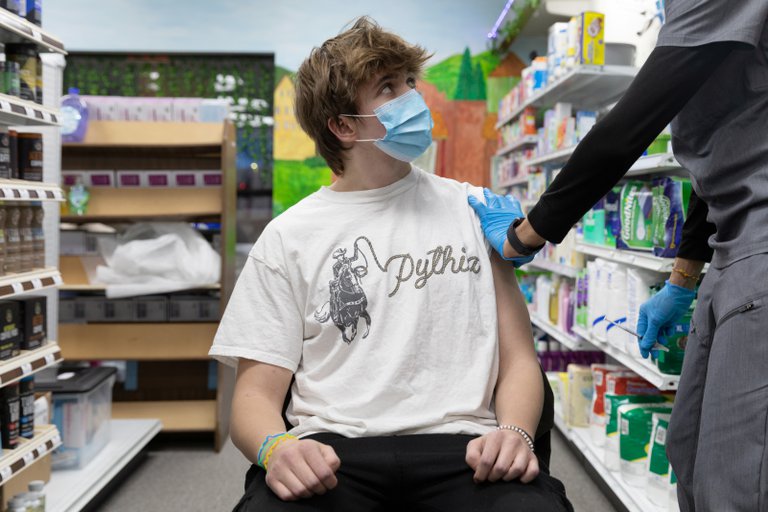 Pfizer pidió que se autorice su vacuna contra el Covid-19 para adolescentes de entre 12 y 15 años en EEUU