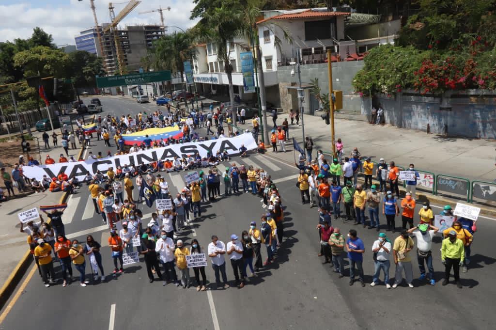 Juan Guaidó junto a venezolanos alzaron su voz para pedir vacunas para combatir la pandemia (Fotos+Videos)