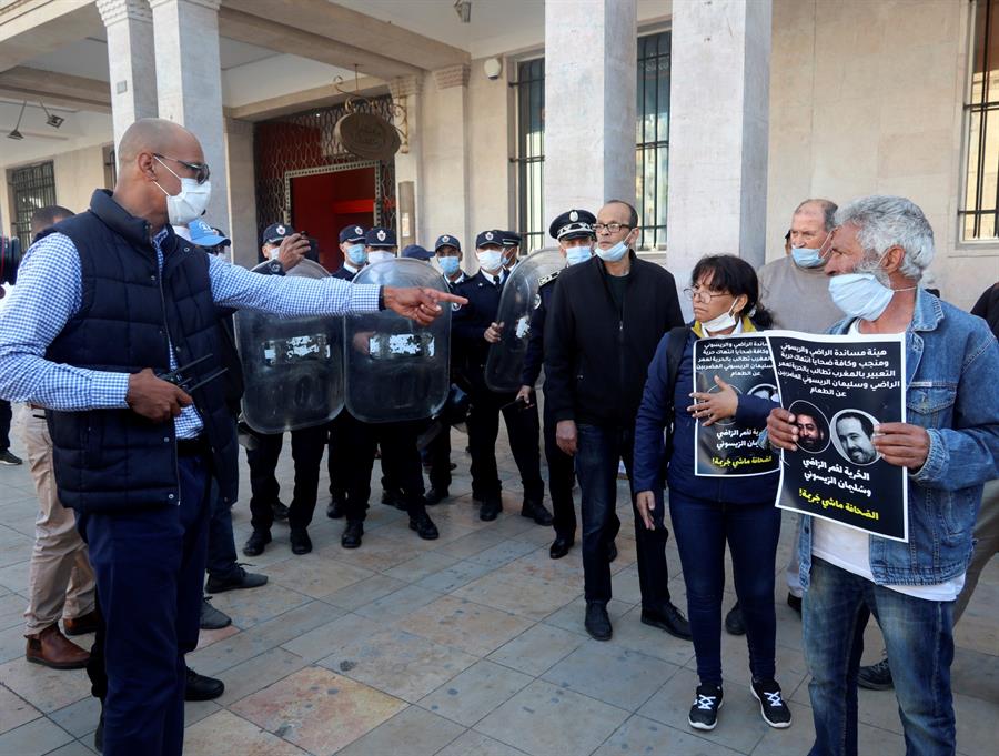 Periodista en huelga de hambre en Marruecos ha perdido 25 kilos