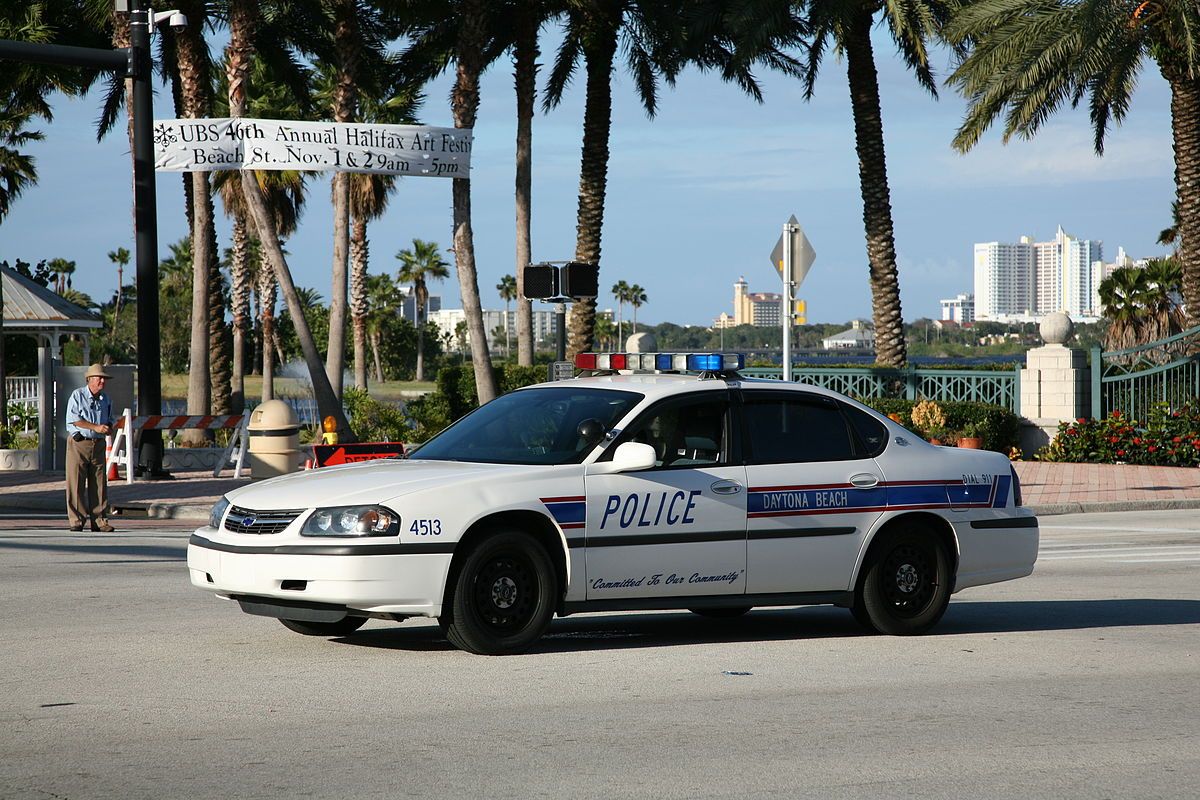 La policía de Daytona renueva la unidad marina para mantener seguros a los navegantes