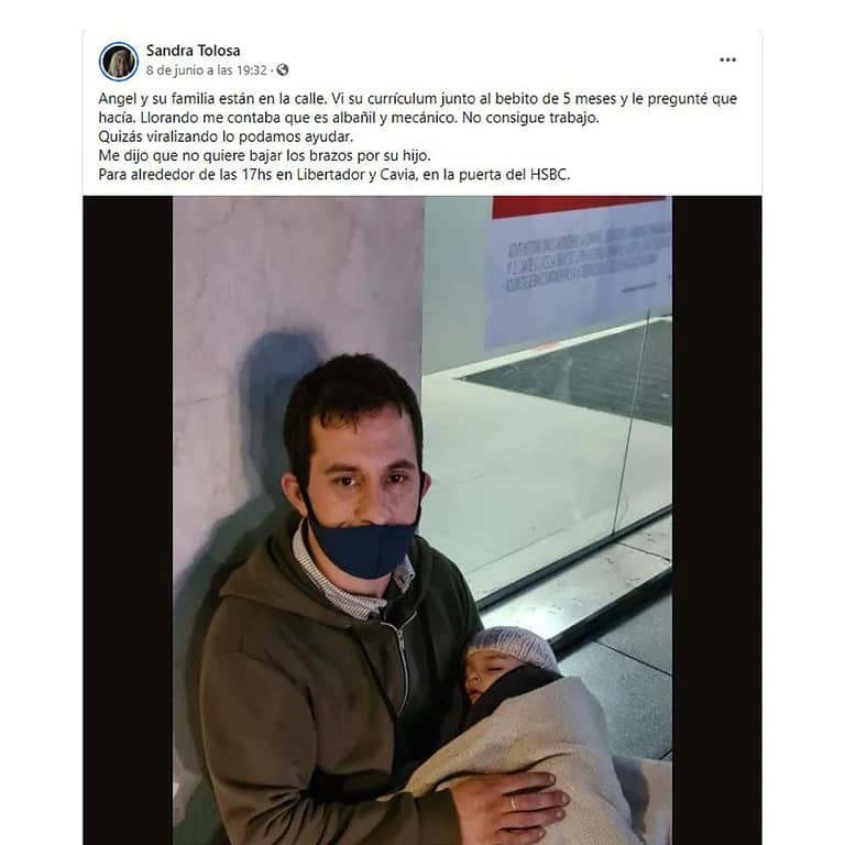 La foto viral del padre que pedía trabajo junto a su bebé en la calle y la muestra de solidaridad que cambió su vida