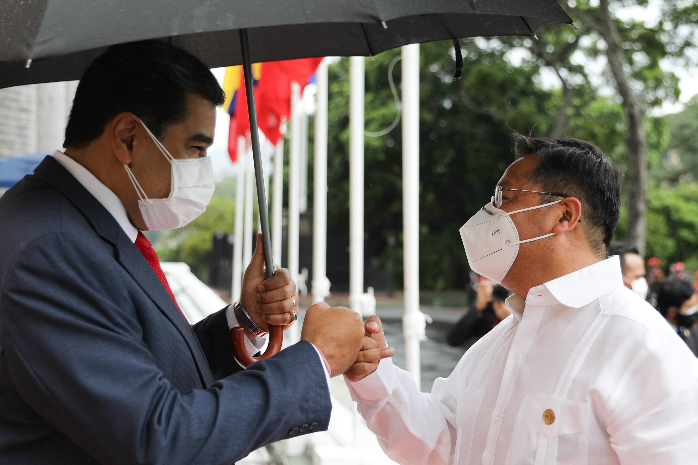 Maduro recibió a Arce en Miraflores como excusa para no ir al desfile