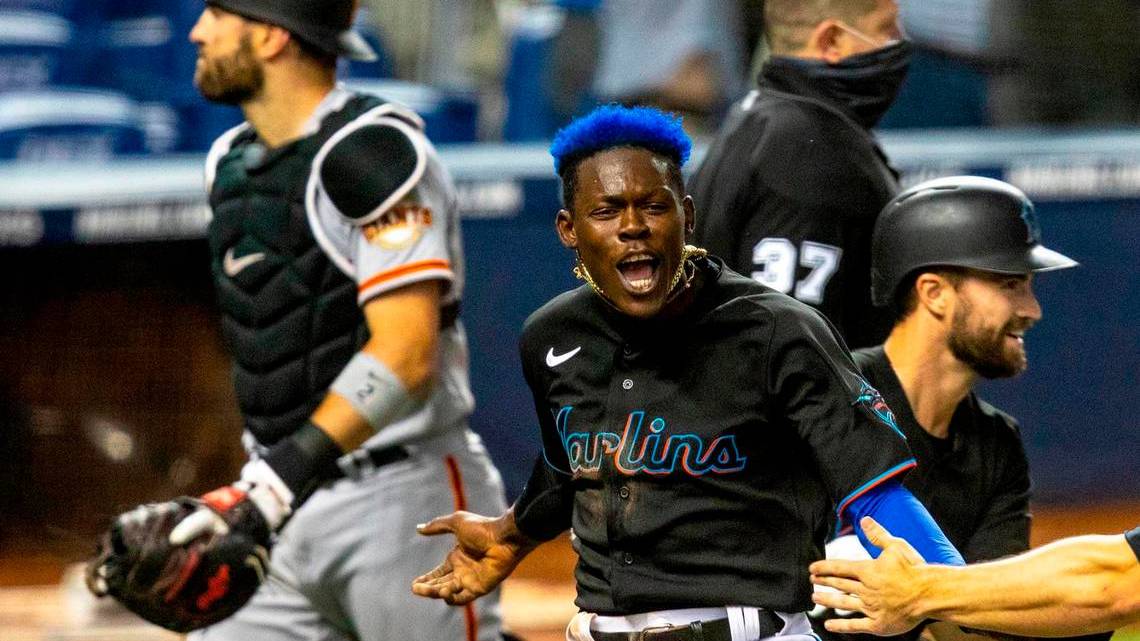 Jazz Chisholm vs Ronald Acuña: Una rivalidad que puede iluminar el béisbol