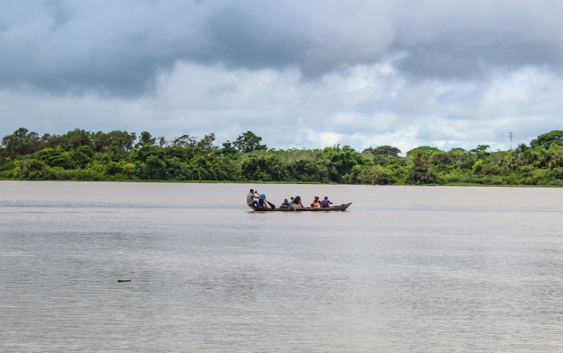 Hallan cadáver flotando en un río en Tucupita con un disparo en la cabeza