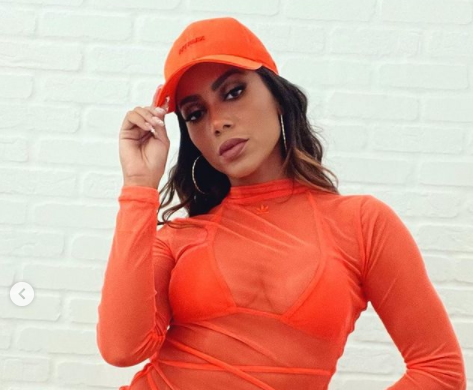 Las partes bronceadas de Anitta es lo mejor que verás en Instagram el día de hoy (FOTOS)