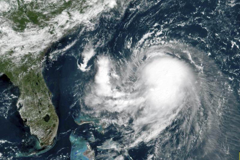 Tormenta tropical Henri amenaza la costa oriental de EEUU
