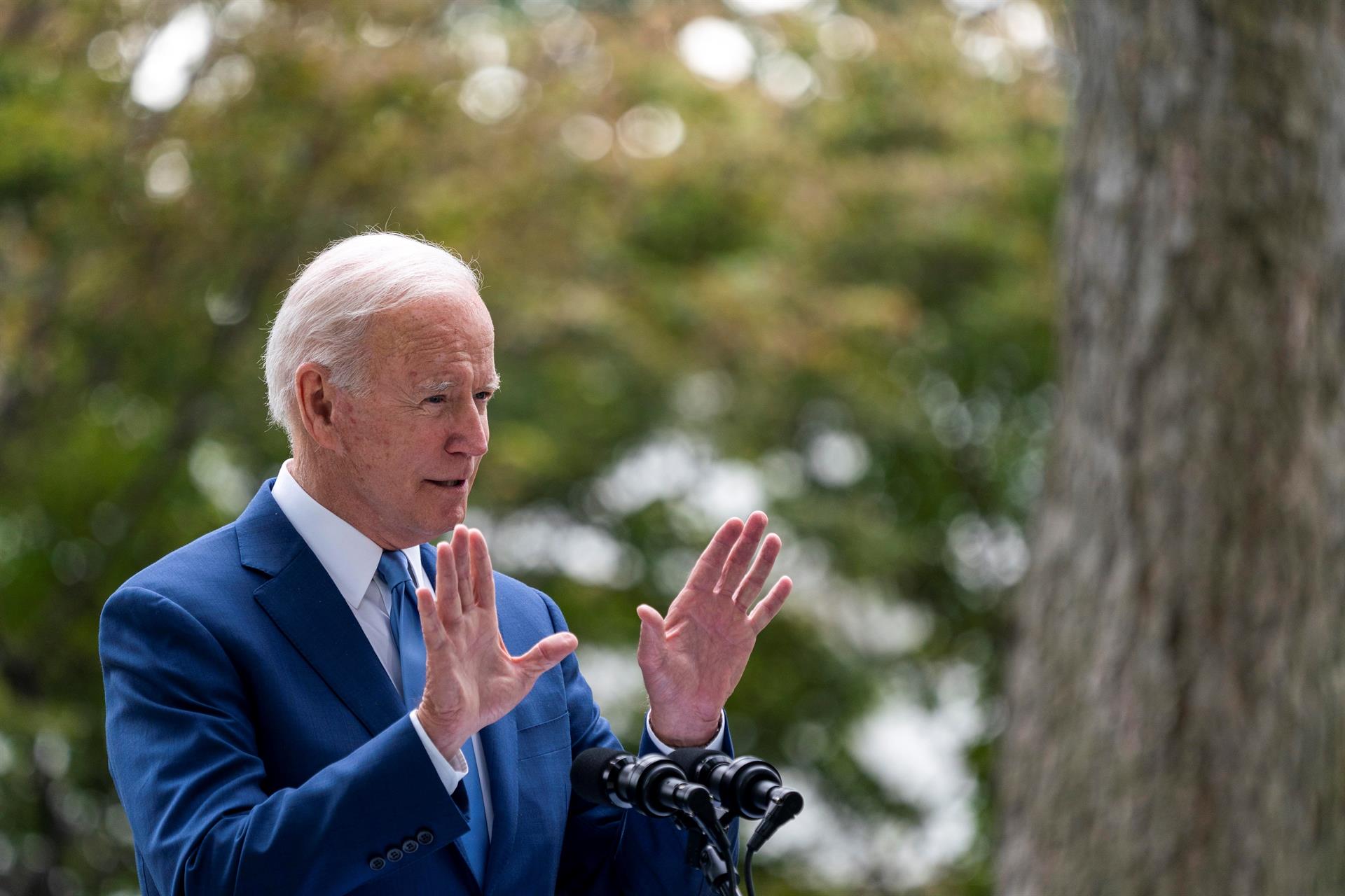 Biden afirmó que su salud está muy bien tras salir del hospital