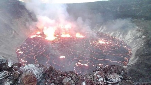 Qué son los peligrosos cabellos de Pele que expulsa el volcán de Hawái