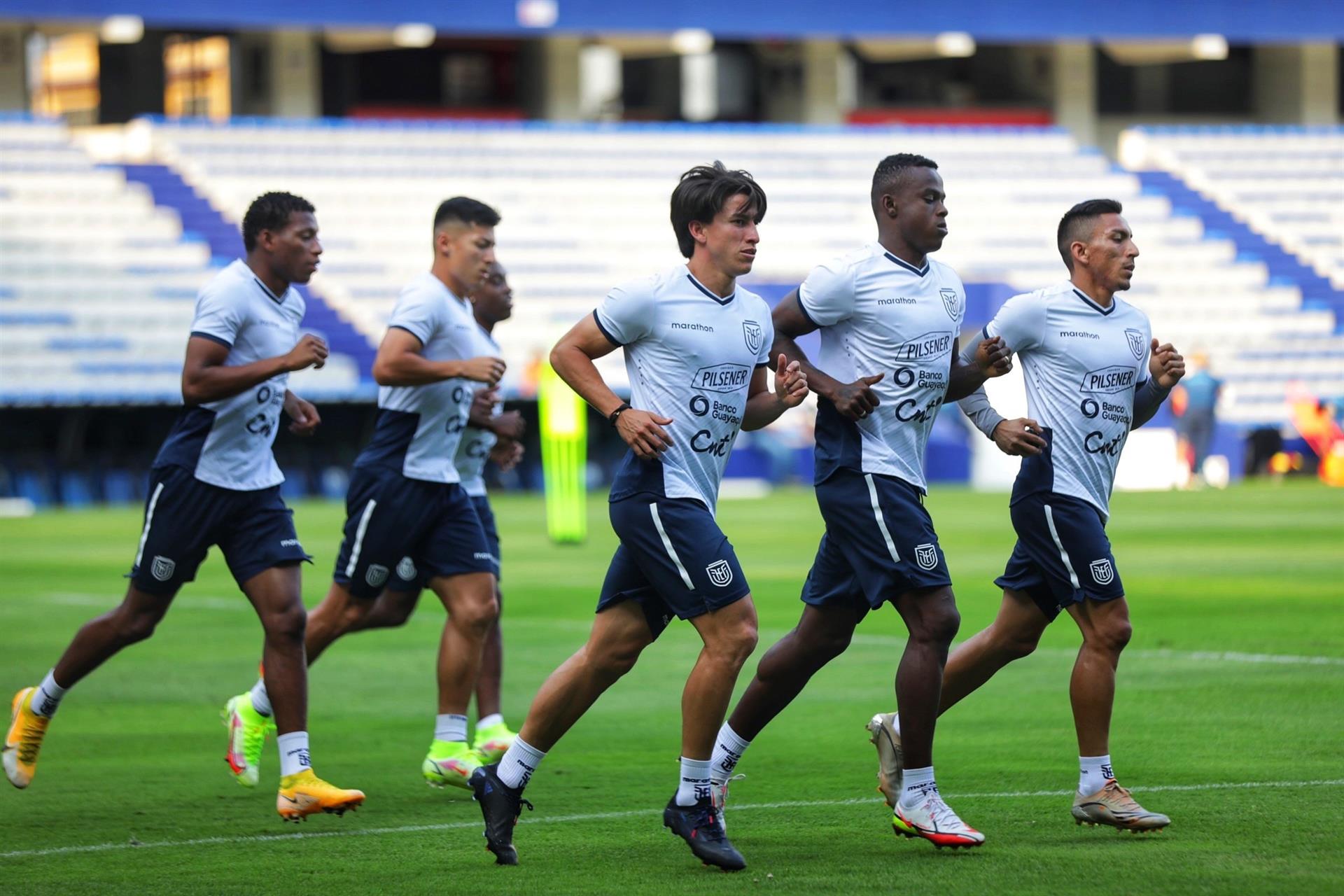 Ecuador cierra entrenamientos en Venezuela y viaja a Colombia