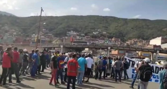 Empleados de una empresa ligada al guiso de los Clap en Vargas protestan tras tres meses sin salario #26Nov (FOTOS)