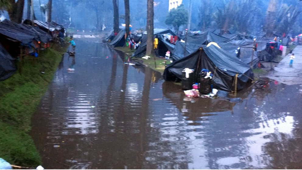 Fuertes lluvias inundaron las carpas de los indígenas asentados en el parque Nacional en Bogotá