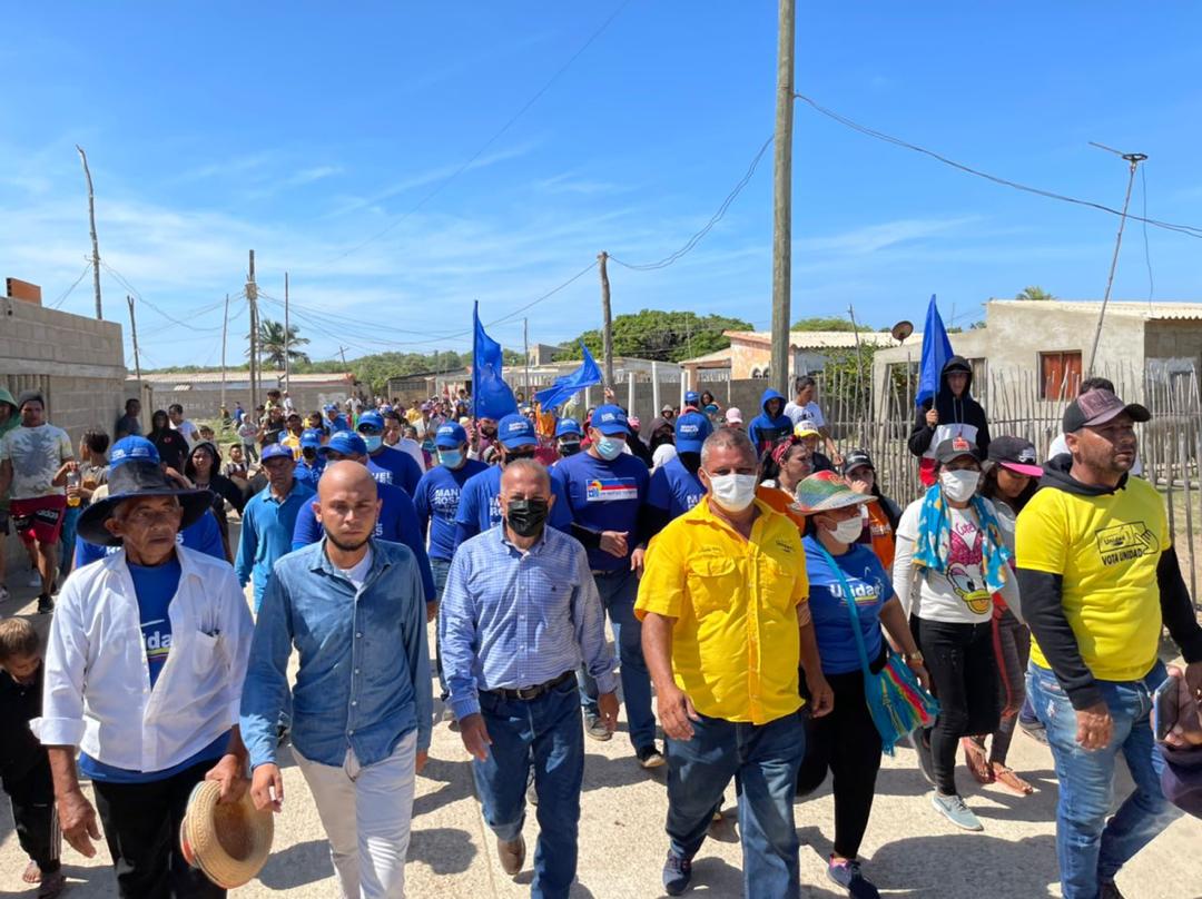 Marea de esperanza recibió a Manuel Rosales en la Isla de Toas y San Carlos