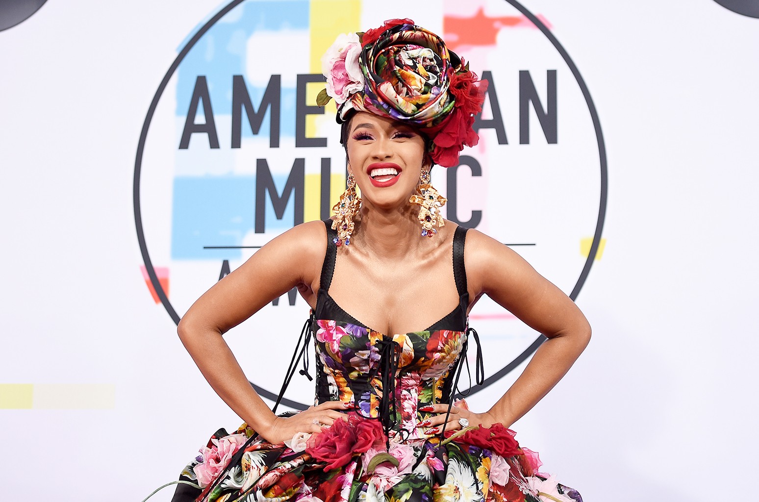 Cardi B conducirá los American Music Awards 2021