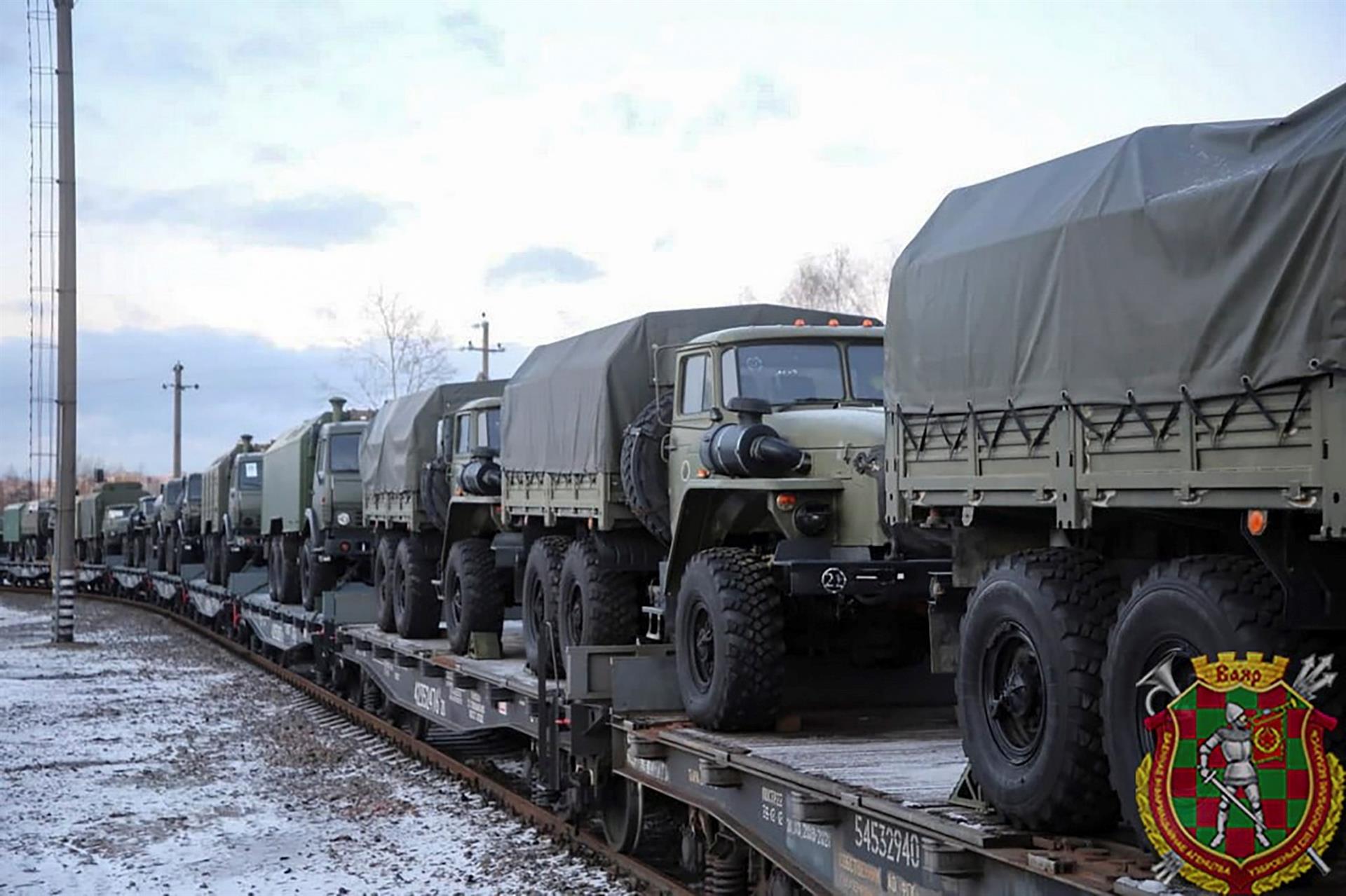 Rusia completa su despliegue militar: rodeó a Ucrania y podría invadir en cualquier momento