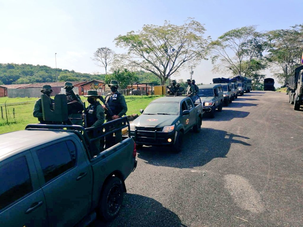 EN FOTOS: despliegue militar en la zona fronteriza con Colombia tras los choques entre el ELN y las Farc #5Ene