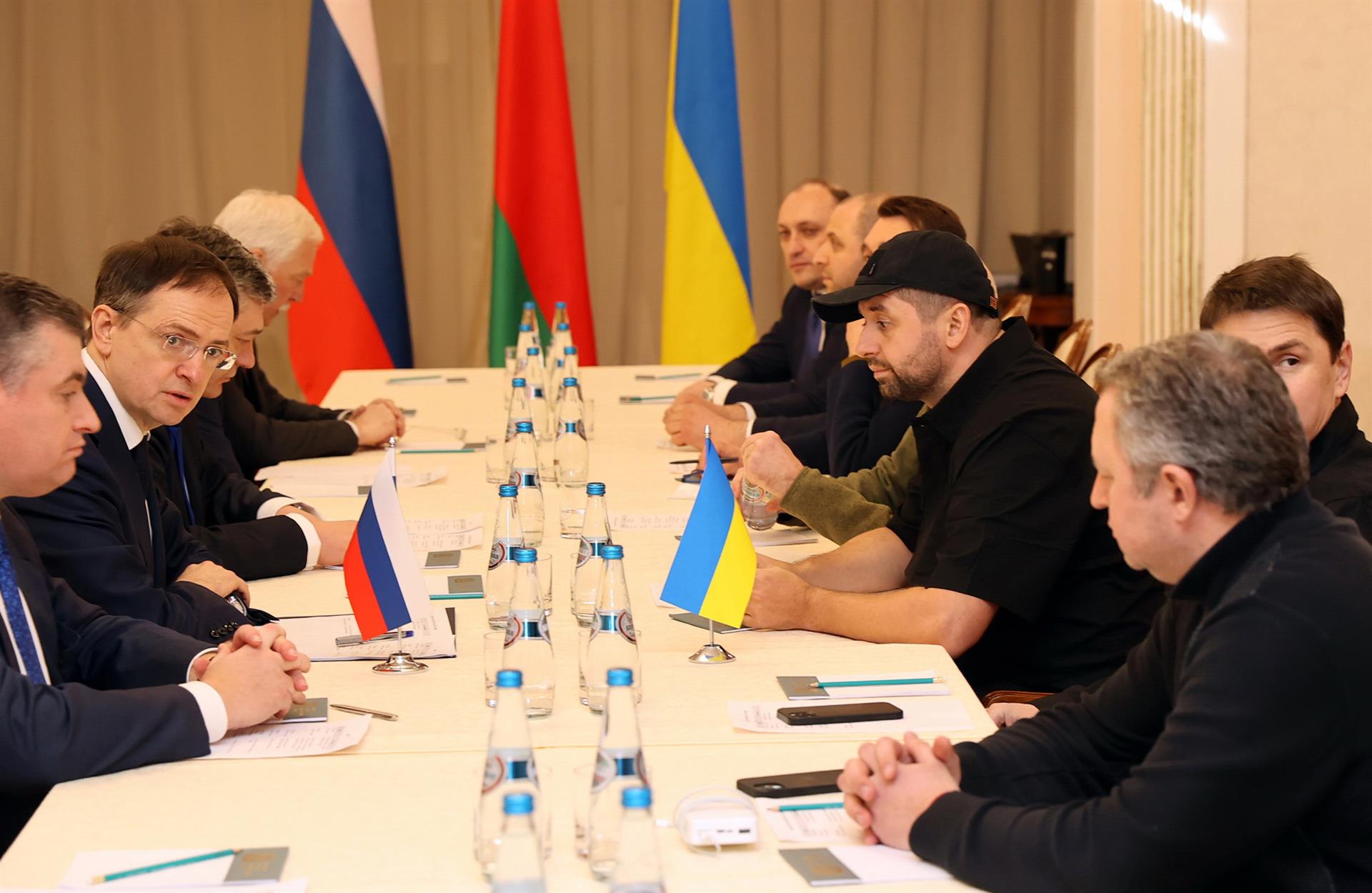 Culmina la primera jornada de negociaciones entre Rusia y Ucrania (Detalles)
