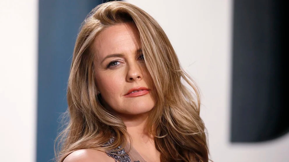 La vida de Alicia Silverstone: la niña que fue empujada a la fama, la joven que renunció a ser un ícono sexual