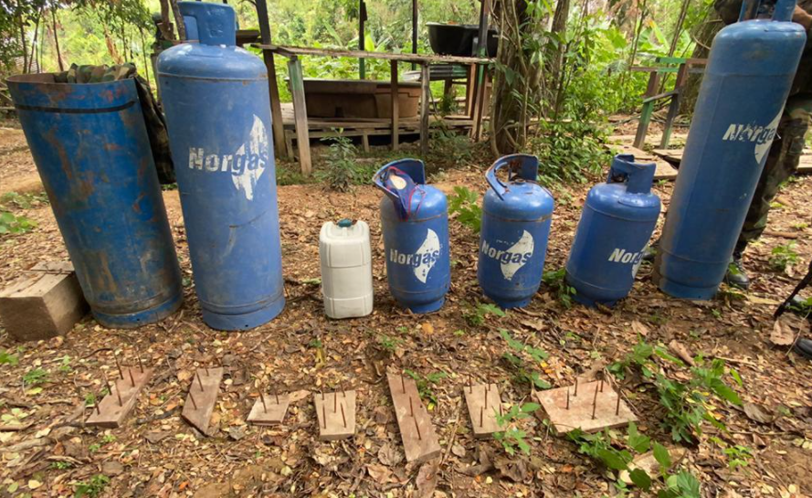 Bombonas y clavos, el cóctel mortal sembrado por la guerrilla en Apure (Video)