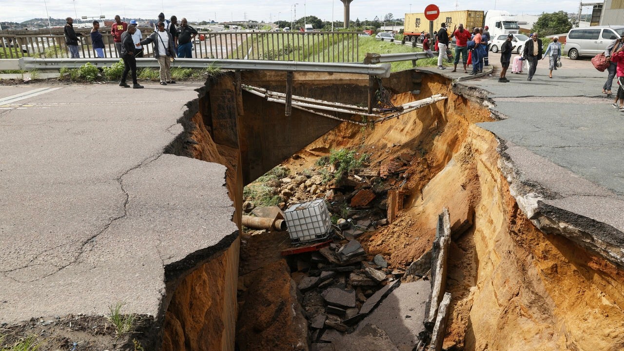 Al menos 45 muertos por las inundaciones en Sudáfrica