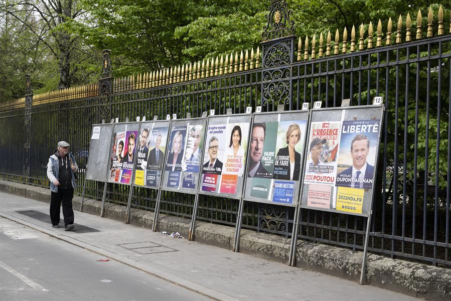 Las pensiones, una de las grandes batallas electorales de duelo Macron-Le Pen