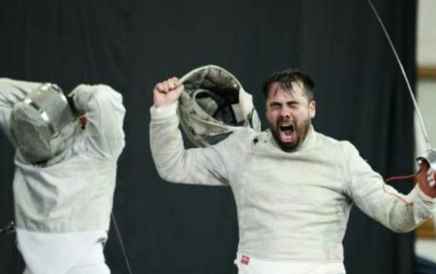 ¡Imparable! Venezolano en Argentina se sumó por tercer año consecutivo oro en esgrima (Video)