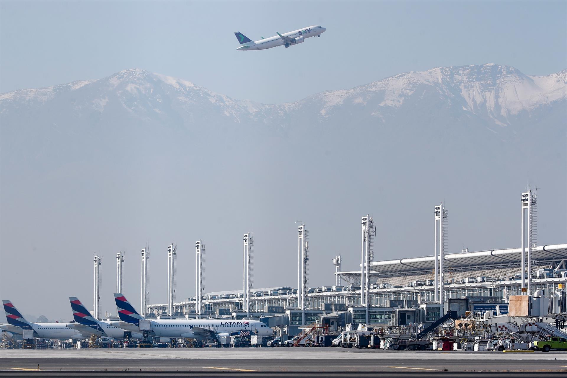 Chile dejará de exigir vacunación y PCR para los extranjeros que ingresen al país