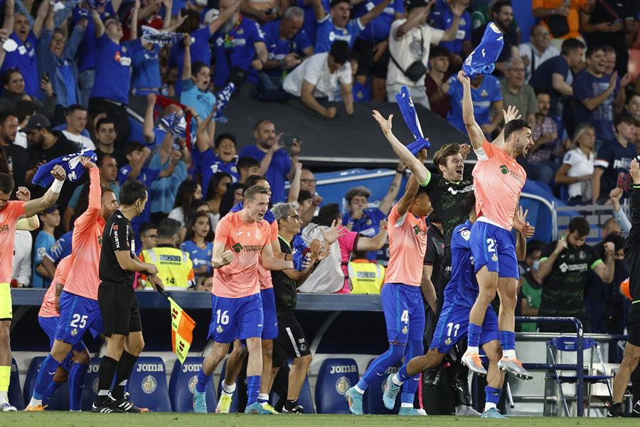 Getafe celebró la permanencia con el conformismo de Barcelona