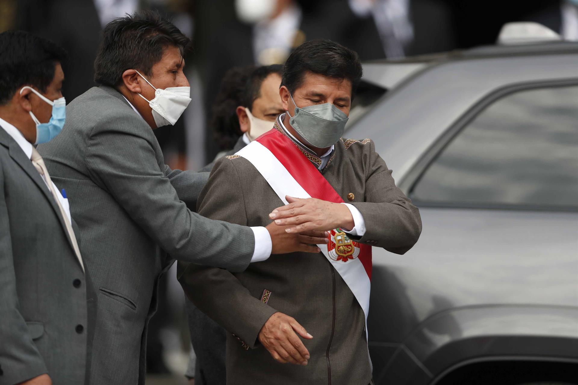 El presidente de Perú es interrogado en investigación por presunta corrupción