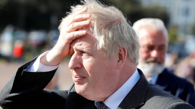 Boris Johnson critica “gran paso atrás” en EEUU por supresión del derecho al aborto