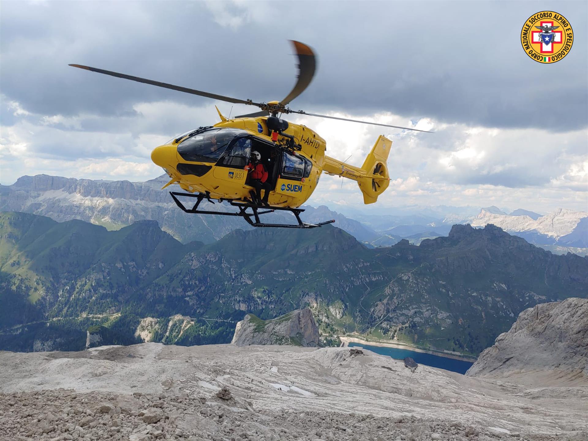 Aumentan a 20 los desaparecidos tras desprendimiento de glaciar en Italia