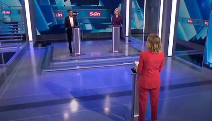 El momento cuando debate entre los candidatos del Reino Unido se interrumpió por el desmayo de la presentadora (VIDEO)