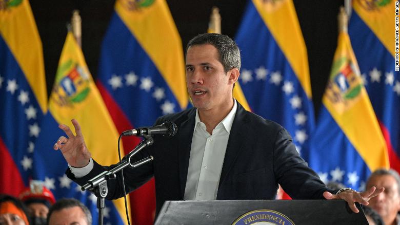 Guaidó conversó con mujeres luchadoras y pidió acompañar a los trabajadores