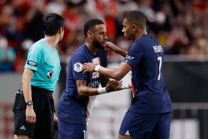 PSG analiza una medida para terminar la polémica entre Mbappé y Neymar