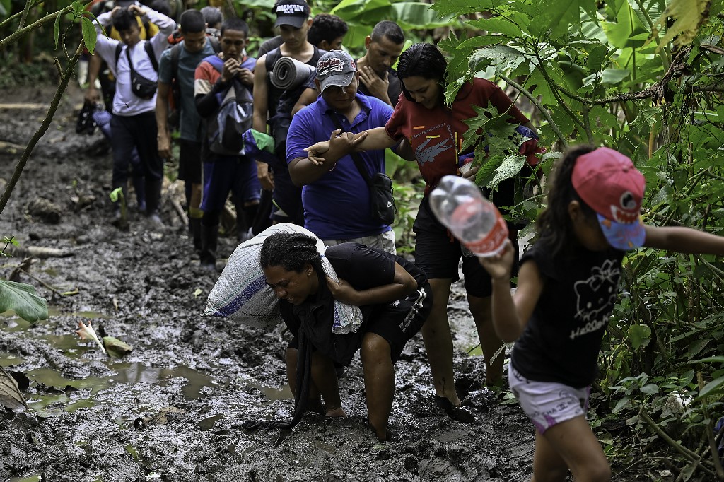 Agobiados por el Darién, venezolanos aún mantienen la vista en EEUU