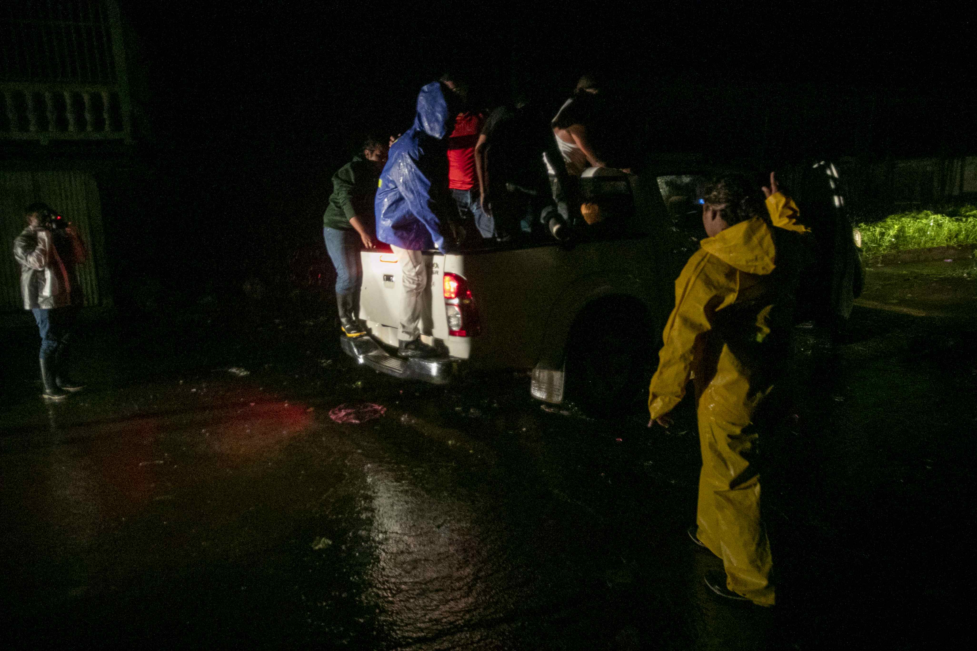 Costa de Nicaragua quedó incomunicada tras el impacto del huracán Julia